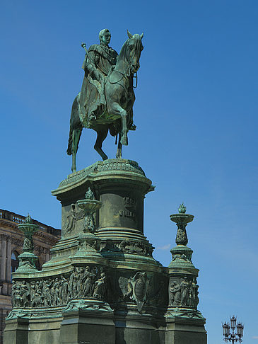 König-Johann-Statue