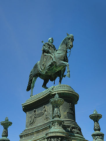 Fotos König-Johann-Statue