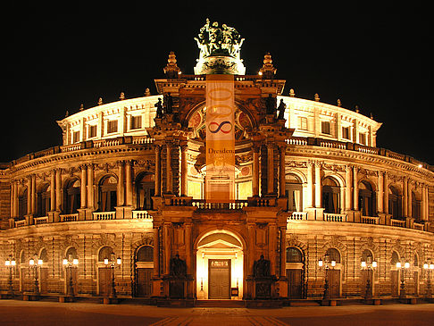 Fotos Semperoper bei Nacht