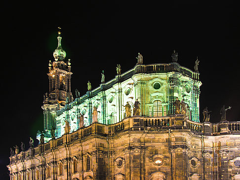 Hofkirche bei Nacht